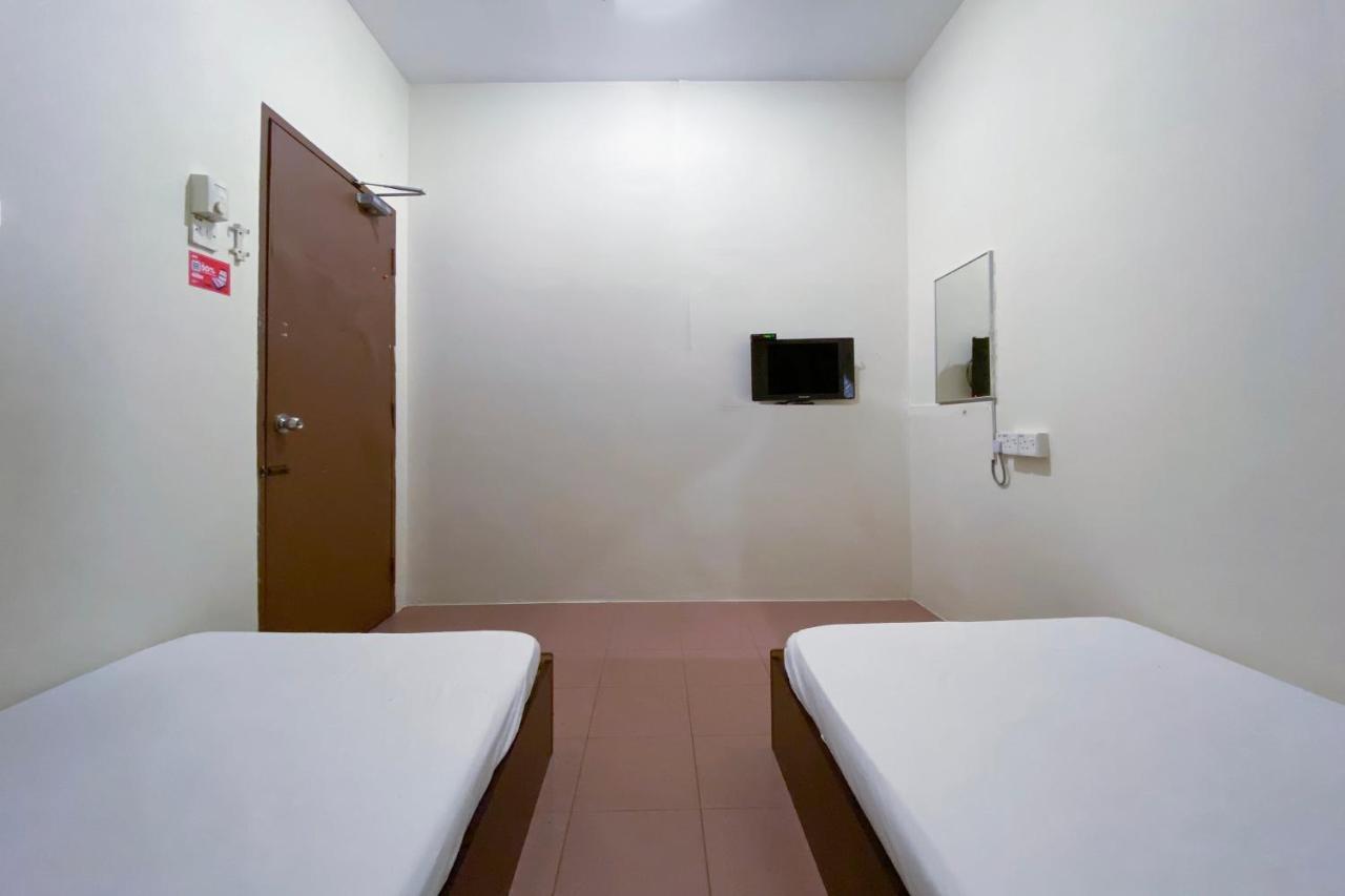 Spot On 89907 Motel Impian Сери Манджунг Екстериор снимка