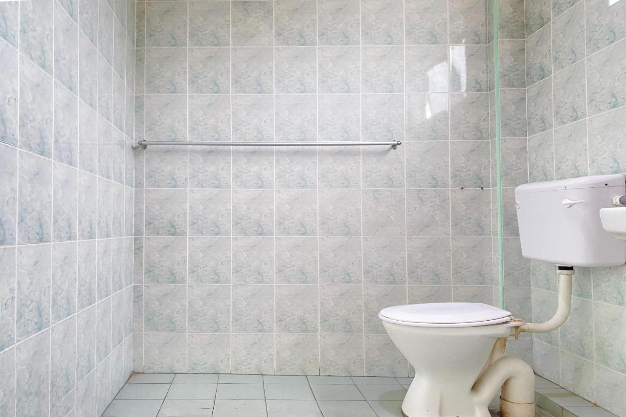 Spot On 89907 Motel Impian Сери Манджунг Екстериор снимка