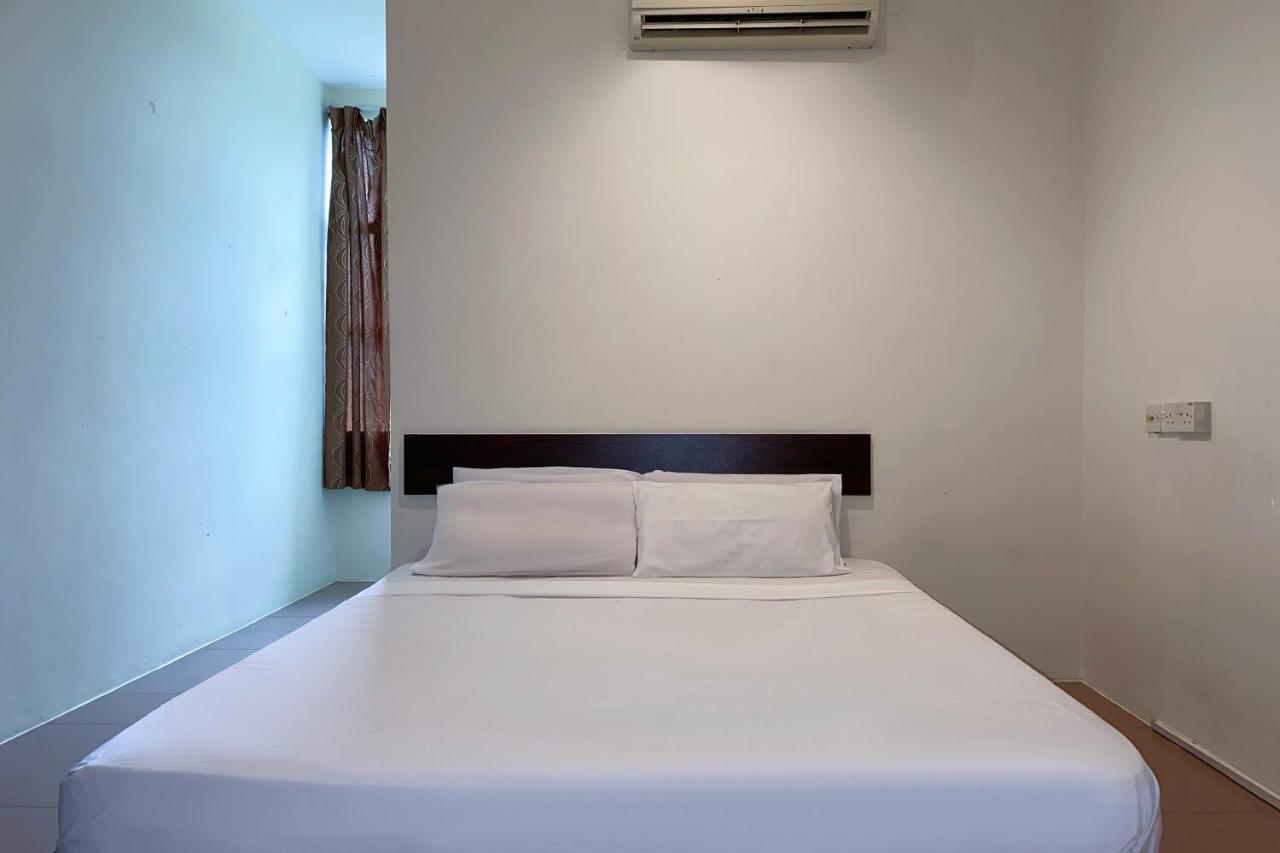 Spot On 89907 Motel Impian Сери Манджунг Екстериор снимка