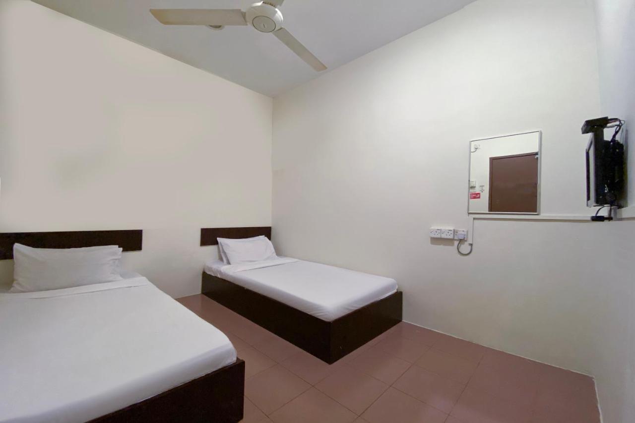 Spot On 89907 Motel Impian Сери Манджунг Екстериор снимка