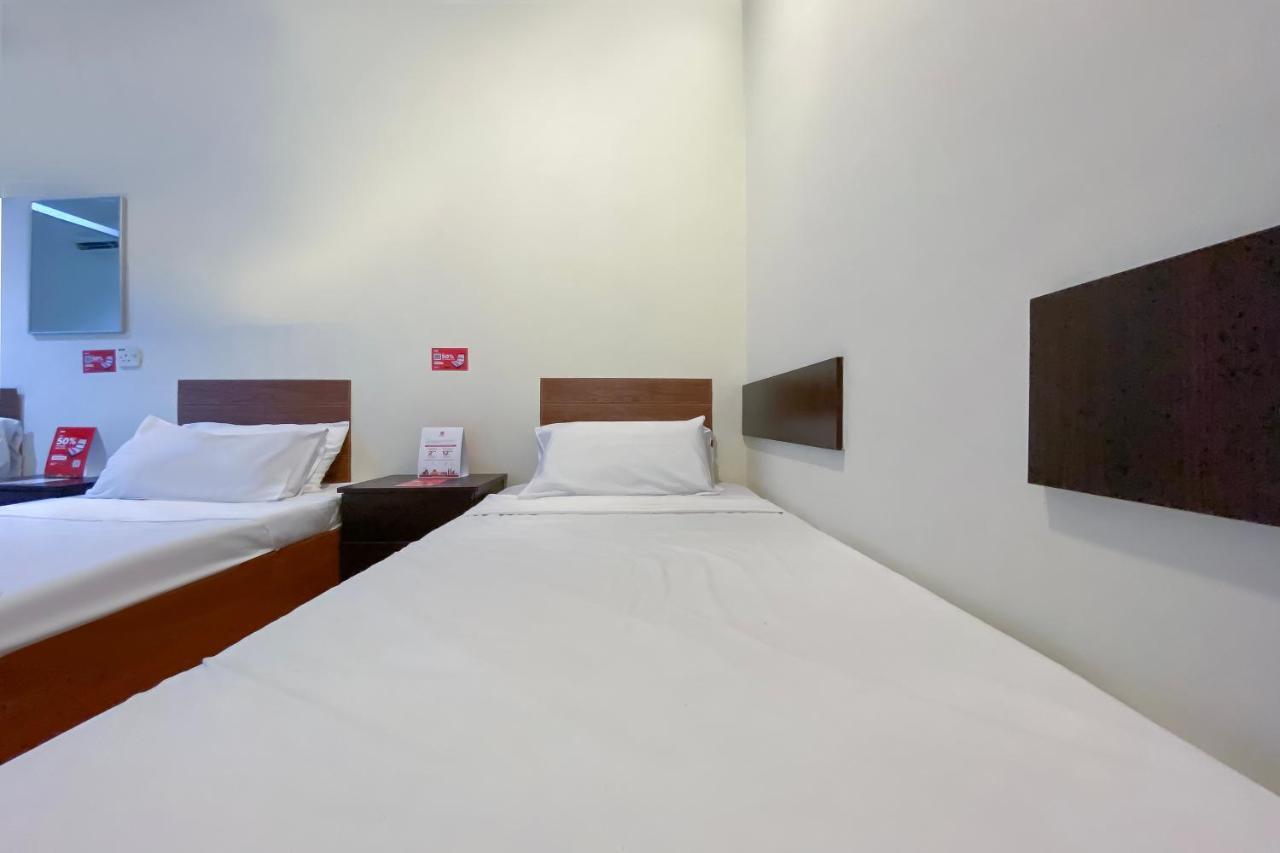 Spot On 89907 Motel Impian Сери Манджунг Екстериор снимка