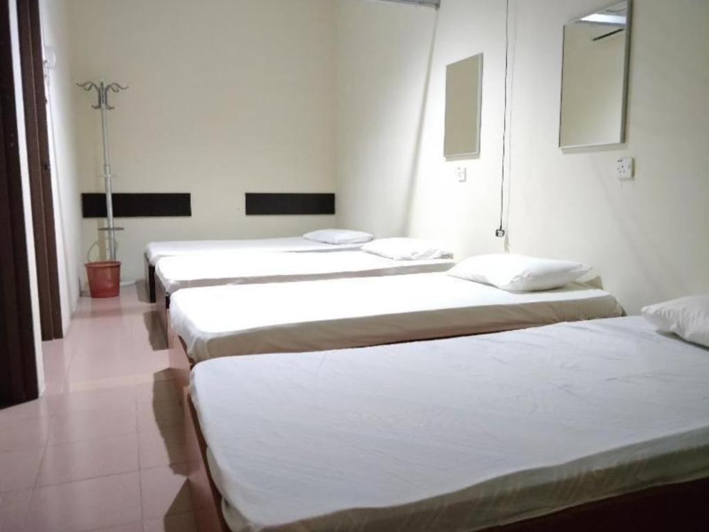 Spot On 89907 Motel Impian Сери Манджунг Екстериор снимка