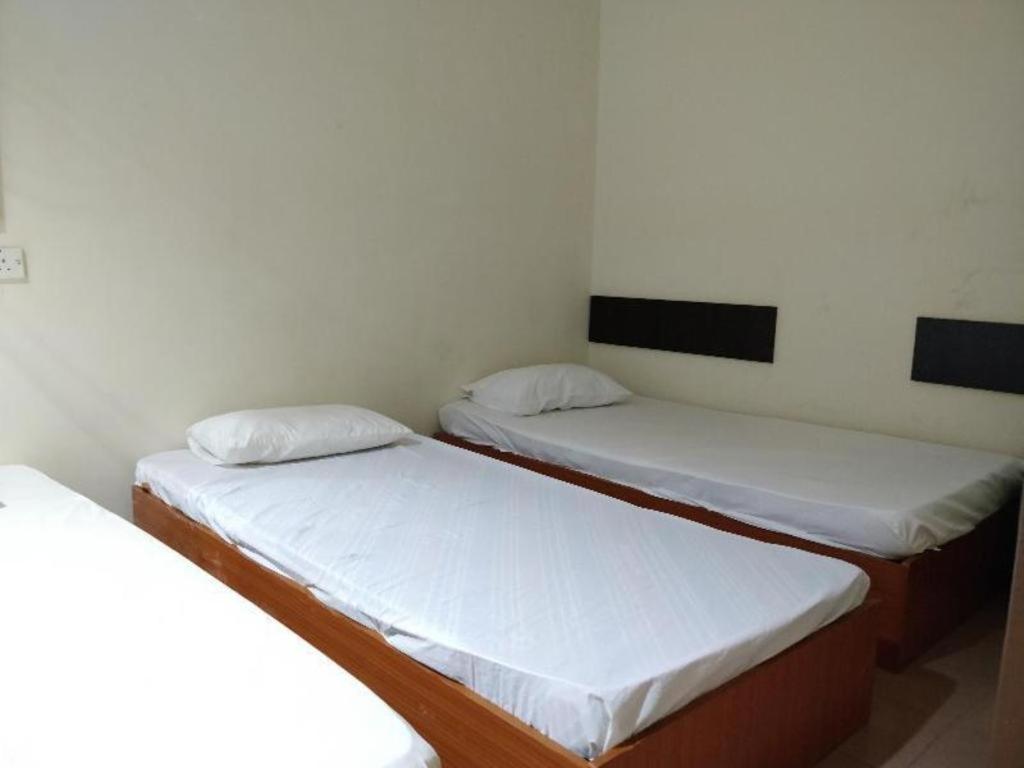 Spot On 89907 Motel Impian Сери Манджунг Екстериор снимка