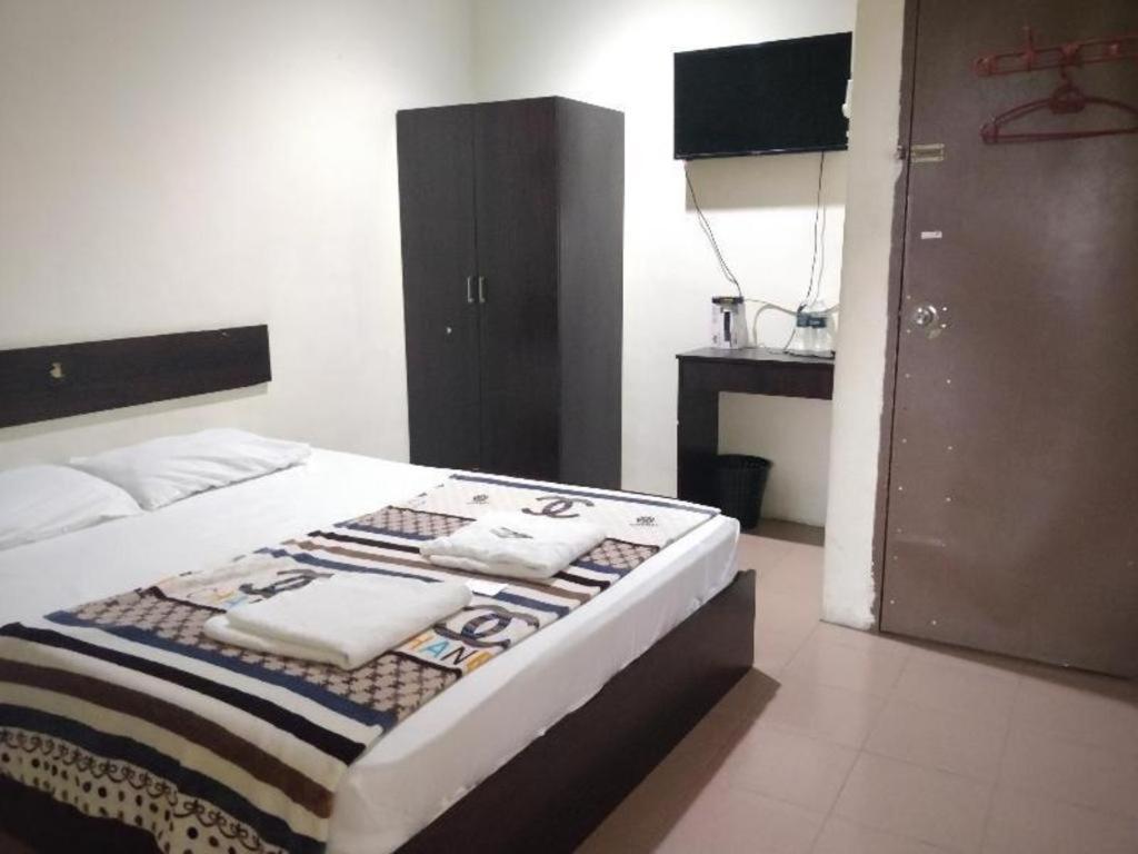 Spot On 89907 Motel Impian Сери Манджунг Екстериор снимка