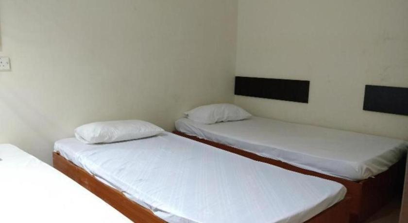 Spot On 89907 Motel Impian Сери Манджунг Екстериор снимка