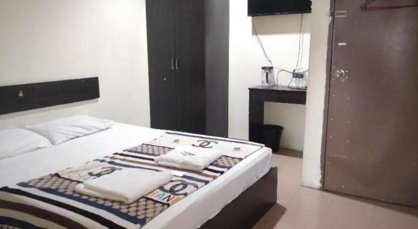 Spot On 89907 Motel Impian Сери Манджунг Екстериор снимка